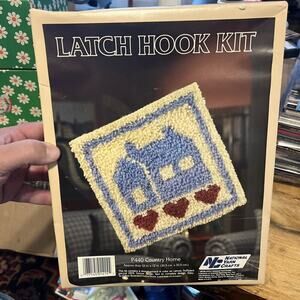 Country Home Vintage Latch Hook‎ Kit National Yarn Crafts 12" x 12" Wall Hanging